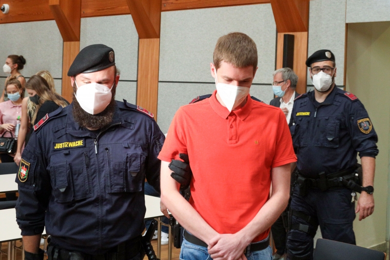 Preview 210727 29-Jaehriger heute wegen Doppelmordes in Laengenfeld vor Gericht - Toetete seine beiden Toechter_4.jpg